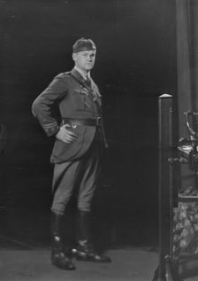 Captain Bell, portrait photograph, 1919 May 1. Creator: Arnold Genthe