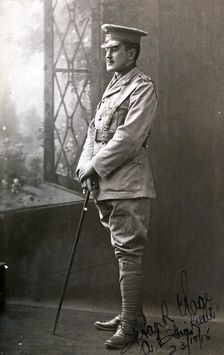 Captain Frank Page MC, photographed in 1915. Creator: Unknown