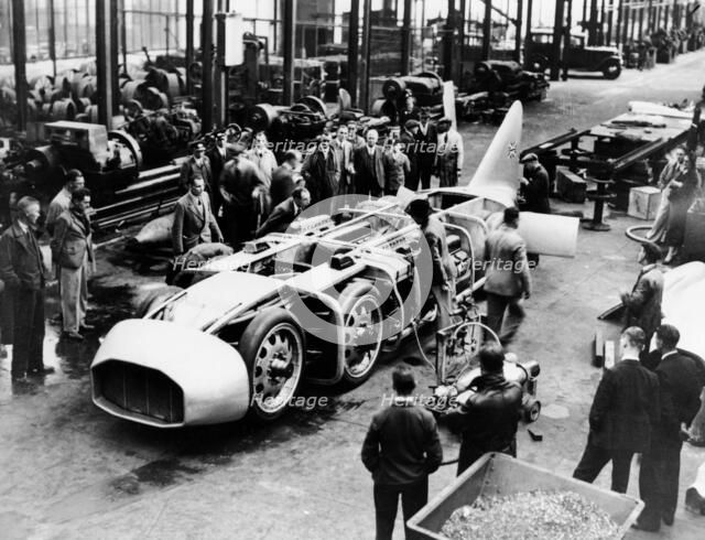 Captain George Eyston's 'Thunderbolt' car, 1937. Artist: Unknown