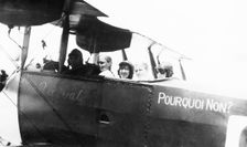 Captain Percival and his plane with joy flight passengers, 1922. Creator: Jack Bain