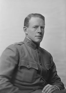 Captain Rainsforth, portrait photograph, 1918 Oct. 21. Creator: Arnold Genthe