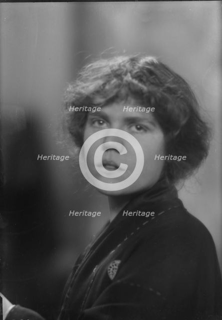 Card, Marjorie, Miss., 1913. Creator: Arnold Genthe.