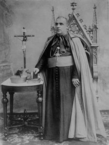 Cardinal Almarez Y Santos, between c1910 and c1915. Creator: Bain News Service