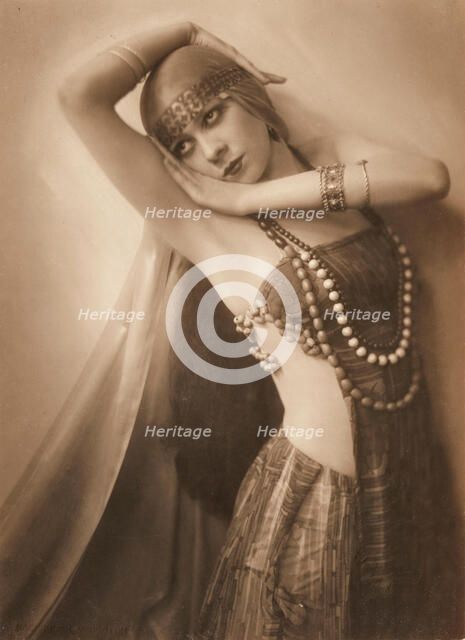 Carina Ari (1897-1970) in "Ambras dance", 1922. Creator: Setzer, Franz Xaver (1886-1939).