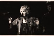 Carol Kidd, Pizza on the Park, London, April 1991. Artist: Brian O'Connor