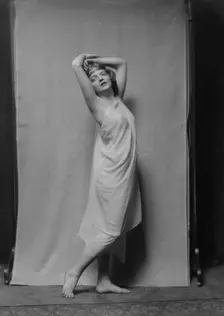 Carmen, Miss, 1917. Creator: Arnold Genthe