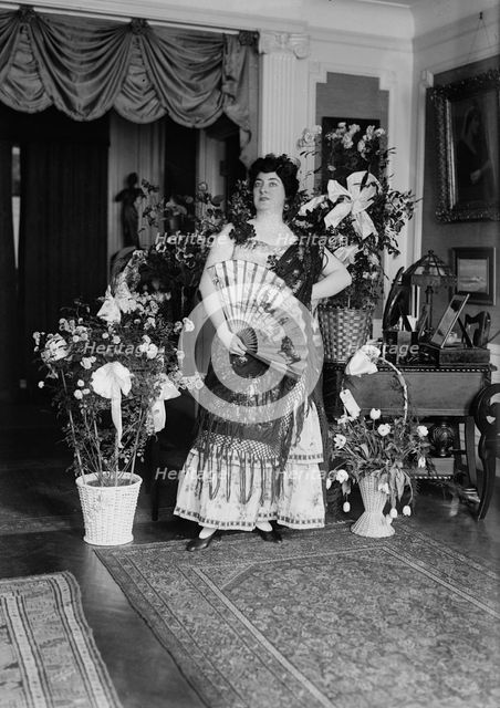 Carrie Bridewell Benedict, between c1915 and c1920. Creator: Bain News Service.