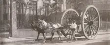 Carrying heavy goods under instead of above the axle 1914
