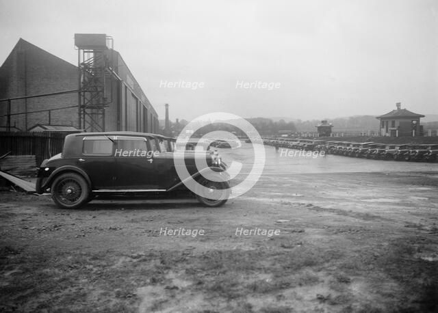 Cars at the Riley Motor Club Rally, Croydon Aerodrome, 25 April 1931. Artist: Bill Brunell.