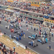 Cars lining up on the starting grid, French Grand Prix, Le Mans, France, 1967