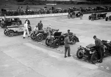 Cars on the starting grid at the JCC Members Day, Brooklands, 4 July 1931 Artist: Bill Brunell