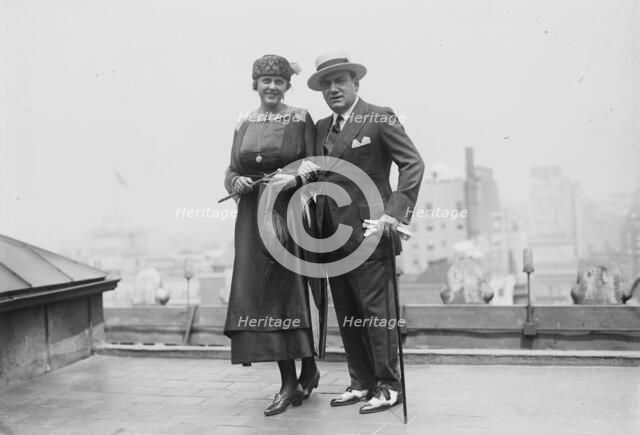 Caruso & wife, 1918. Creator: Bain News Service.