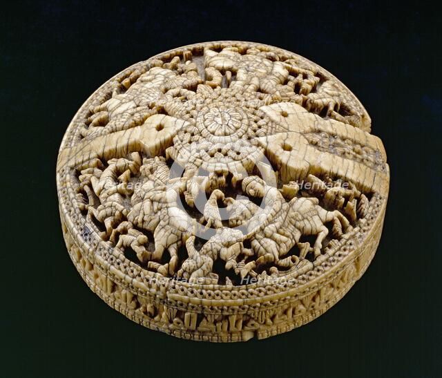 Casket lid with huntsmen and animals, 998-999. Artist: Unknown.