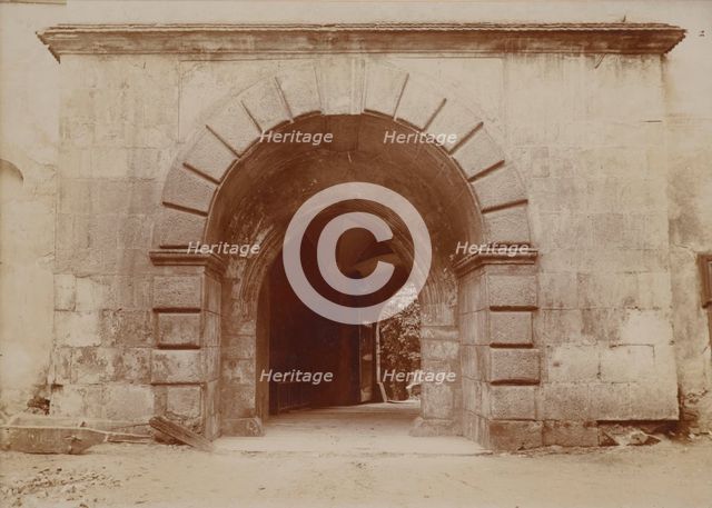 Castle - entrance gate, Pieskowa Skala, 1903. Creator: Unknown.
