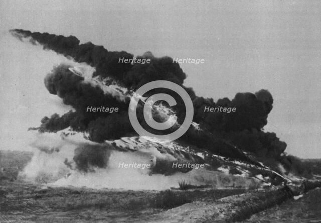 'Ce que L'ennemi a Voulu; Une diabolique invention allemande que les allies ont du adopter..., 1917. Creator: Unknown.