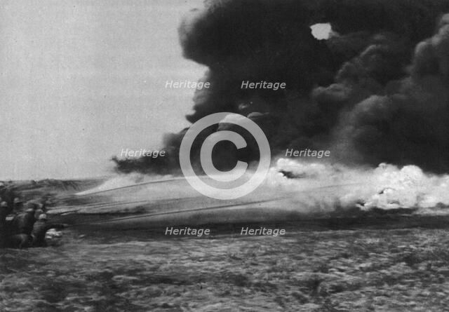 'Ce que L'ennemi a Voulu; Une diabolique invention allemande que les allies ont du adopter..., 1917. Creator: Unknown.