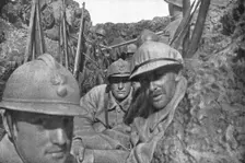 Ceux de Douaumont; Dans la parallele de depart de la vague d'assaut, le 22 mai..., 1916. Creator: Unknown