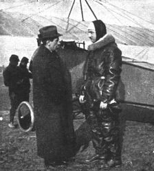 'Ceux de l'air et ceux de la route; Roland Garros en tenue de combat 1914. Creator: Unknown
