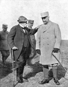 Ceux qui croient au "dernier quart d'heure"; M. Clemenceau et le general Petain 1918. Creator: Unknown