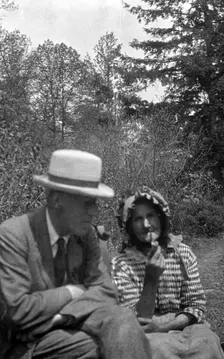 Cecil Sharp and Aunt Betsy smoking pipes, Appalachia, USA, c1917