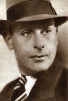 Cedric Hardwicke, English actor, 1933