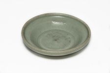 Celadon saucer, 15th century