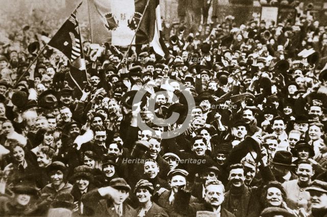 Celebrating the end of the First World War, London, November 1918. Creator: Unknown.