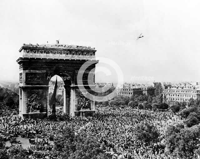 Celebrating the liberation of Paris, 26 August 1944. Artist: Unknown