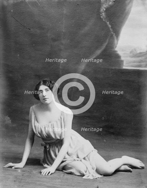 Celia Claud on stage, 1910. Creator: Bain News Service.