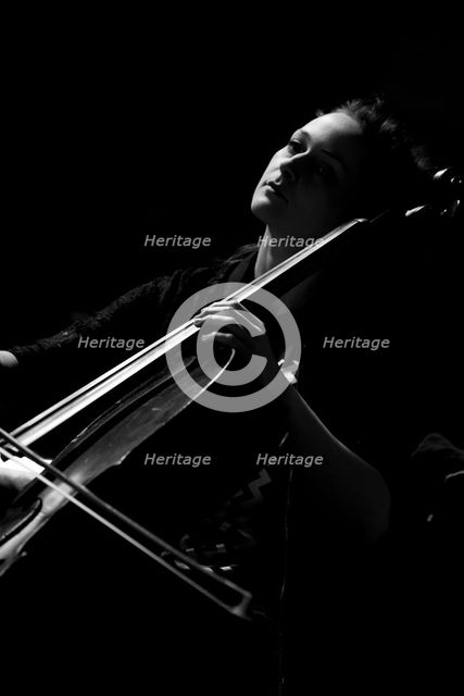 Cellist Zosia Jagodzinska, 2017. Artist: Alan John Ainsworth.
