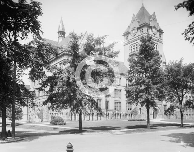 Central High School, Detroit, Mich., between 1910 and 1920. Creator: Unknown.