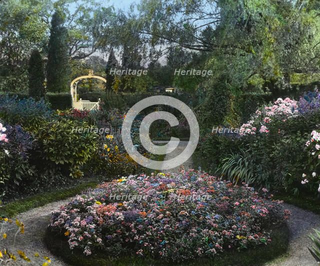 "Chailey," Charles William Moseley house, Newburyport, Massachusetts, 1920. Creator: Frances Benjamin Johnston.