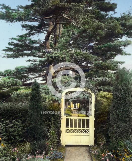 "Chailey," Charles William Moseley house, Newburyport, Massachusetts, 1920. Creator: Frances Benjamin Johnston.