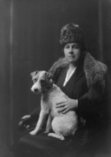 Chamberlain, Joseph B., Mrs., with dog, portrait photograph, 1917 Oct. 23. Creator: Arnold Genthe
