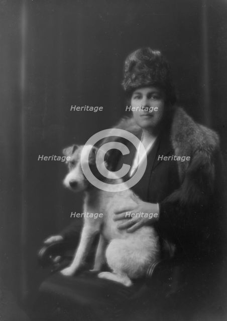 Chamberlain, Joseph B., Mrs., with dog, portrait photograph, 1917 Oct. 23. Creator: Arnold Genthe.