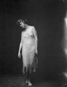 Chamberlain, Margaret, Miss, between 1917 and 1920. Creator: Arnold Genthe