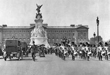 Changing of the guard, Buckingham Palace, London, 1926-1927. Artist: McLeish