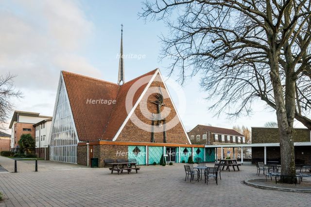 Chapel of the Ascension, University of Chichester, Chichester, West Sussex, 2015 Artist: Steven Baker.