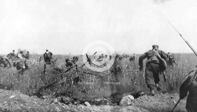 Charge by a regiment of French Zouaves on the plateau of Touvent, Artois, France, 7 June 1915. Artist: Unknown