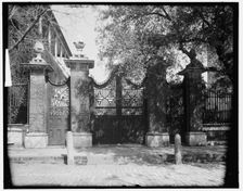Charleston gate, Charleston, S.C., c1907. Creator: Unknown