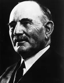 Charles W Nash