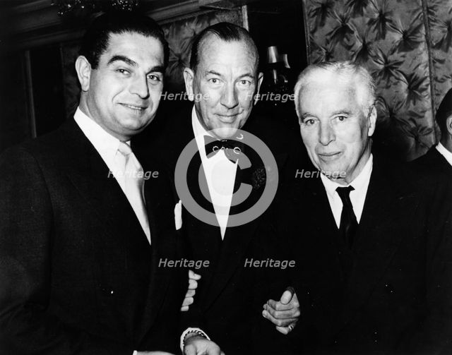 Charles Chaplin (1889-1977) with Noel Coward (1899 - 1973). Creator: Unknown.