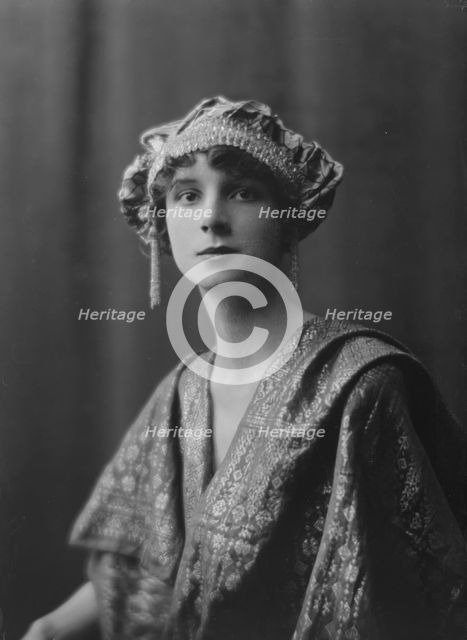 Charles, Lillian, Miss, portrait photograph, 1916. Creator: Arnold Genthe.