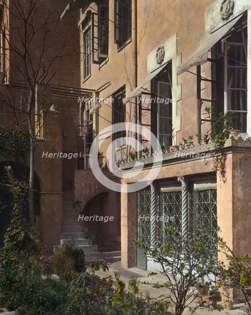 Charlotte Hunnewell Sorchan house, Turtle Bay Gardens, 228 East 49th Street, New York, 1920. Creator: Frances Benjamin Johnston.