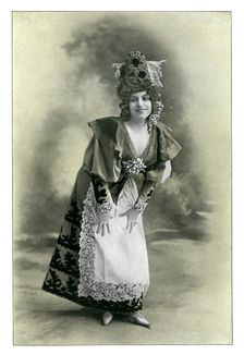 Charlotte Wiehe, 1901.Artist: Charles Reutlinger