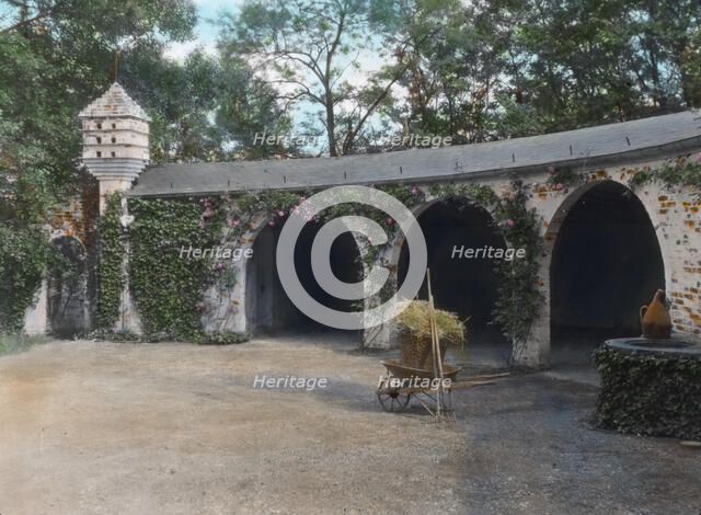 "Chatham," Colonel Daniel Bradford Devore house, 120 Chatham Lane, Fredericksburg..., 1927. Creator: Frances Benjamin Johnston.