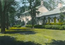 "Chatham," Colonel Daniel Bradford Devore house, 120 Chatham Lane, Fredericksburg..., 1927. Creator: Frances Benjamin Johnston