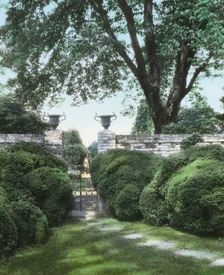 "Chatham," Colonel Daniel Bradford Devore house, 120 Chatham Lane, Fredericksburg, Virginia, 1927. Creator: Frances Benjamin Johnston