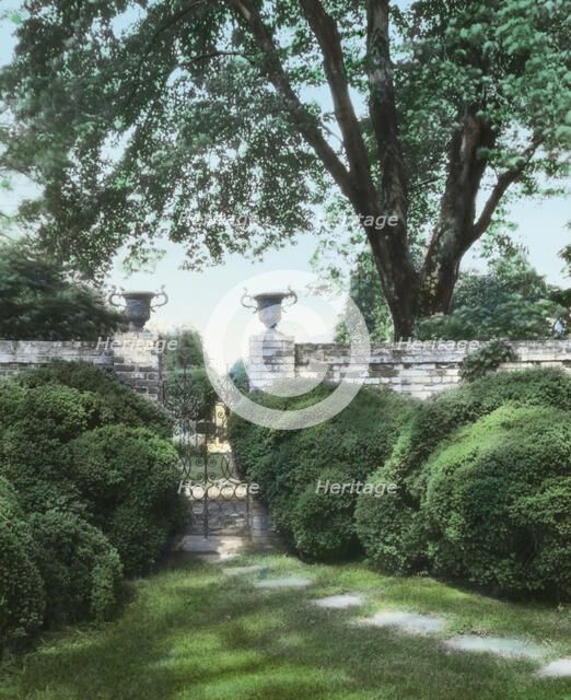 "Chatham," Colonel Daniel Bradford Devore house, 120 Chatham Lane, Fredericksburg, Virginia, 1927. Creator: Frances Benjamin Johnston.