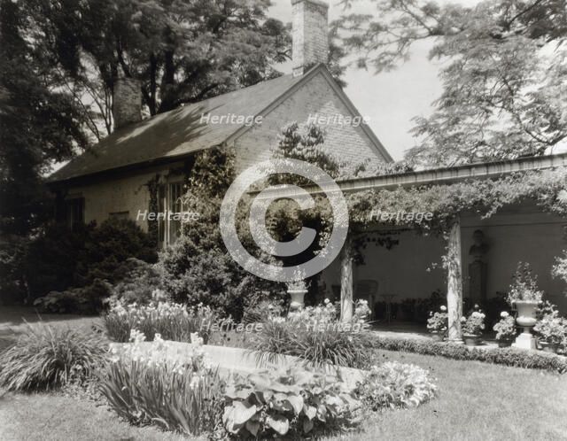"Chatham," Colonel Daniel Bradford Devore house, 120 Chatham Lane, Fredericksburg, Virginia, 1927. Creator: Frances Benjamin Johnston.